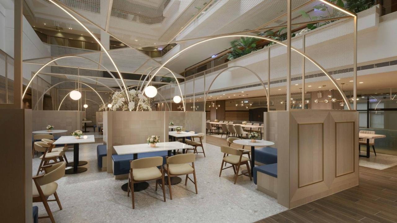 ฮาวาร์ด พลาซ่า โฮเต็ล Hotel เกาสง ภายนอก รูปภาพ The interior of the new lounge