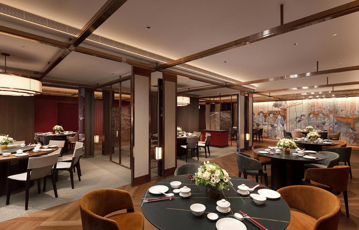 ฮาวาร์ด พลาซ่า โฮเต็ล Hotel เกาสง ภายนอก รูปภาพ Interior of the restaurant