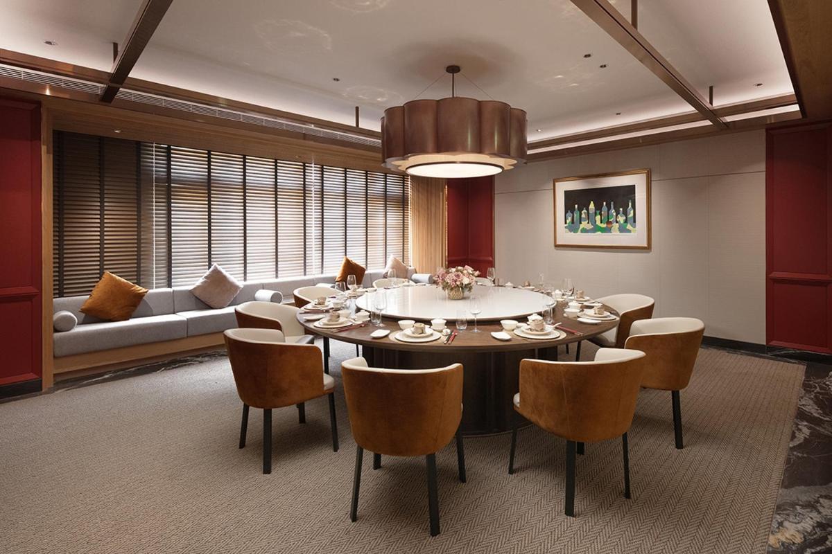 ฮาวาร์ด พลาซ่า โฮเต็ล Hotel เกาสง ภายนอก รูปภาพ The interior of the restaurant